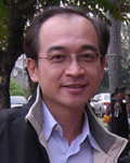 易毅成老師照片